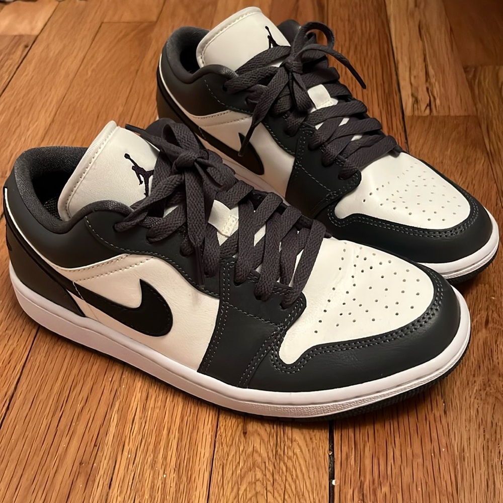 Air Jordan’s Women’s sneakers